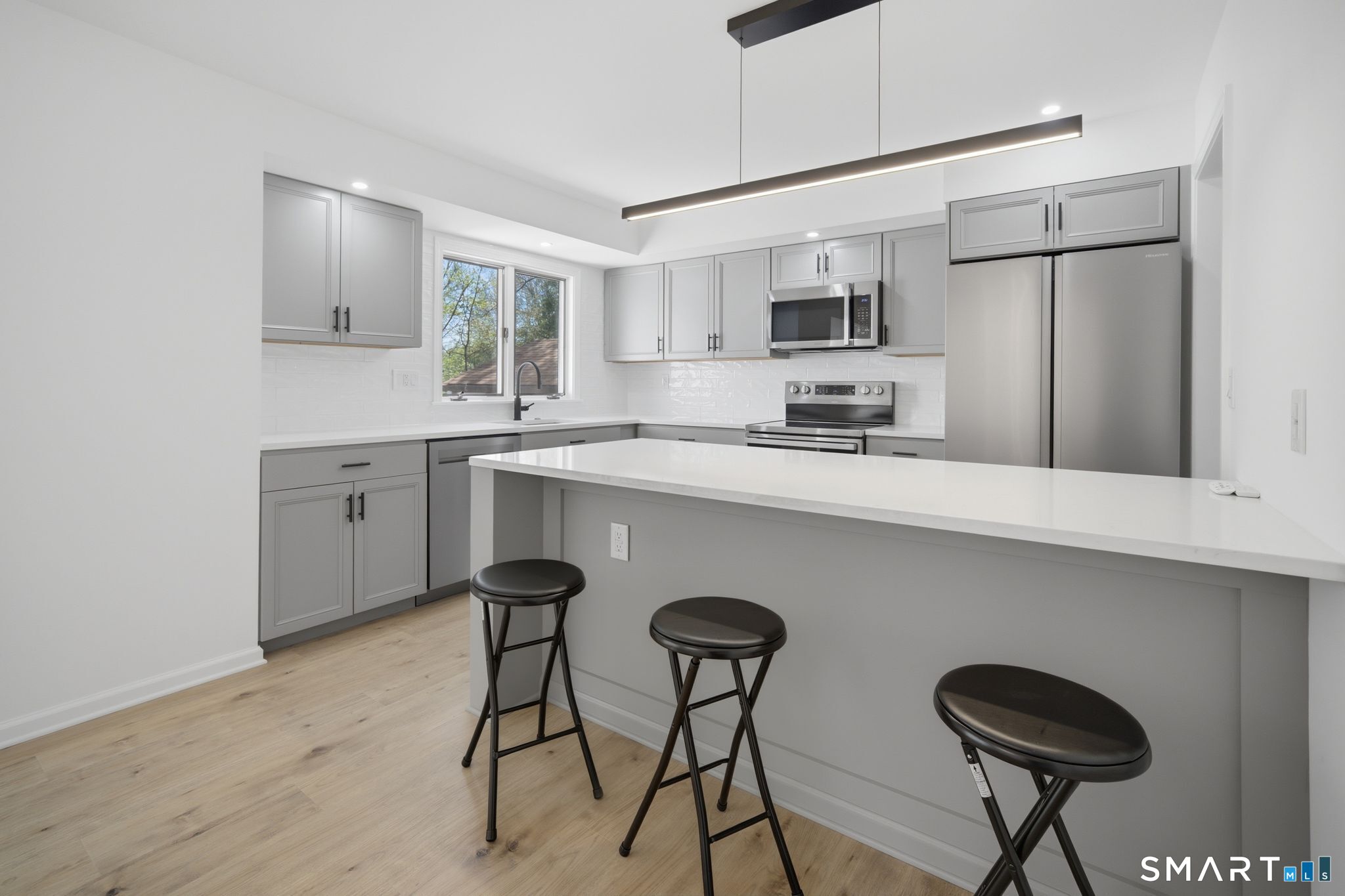 32 Brentwood Drive Bloomfield CT 06002