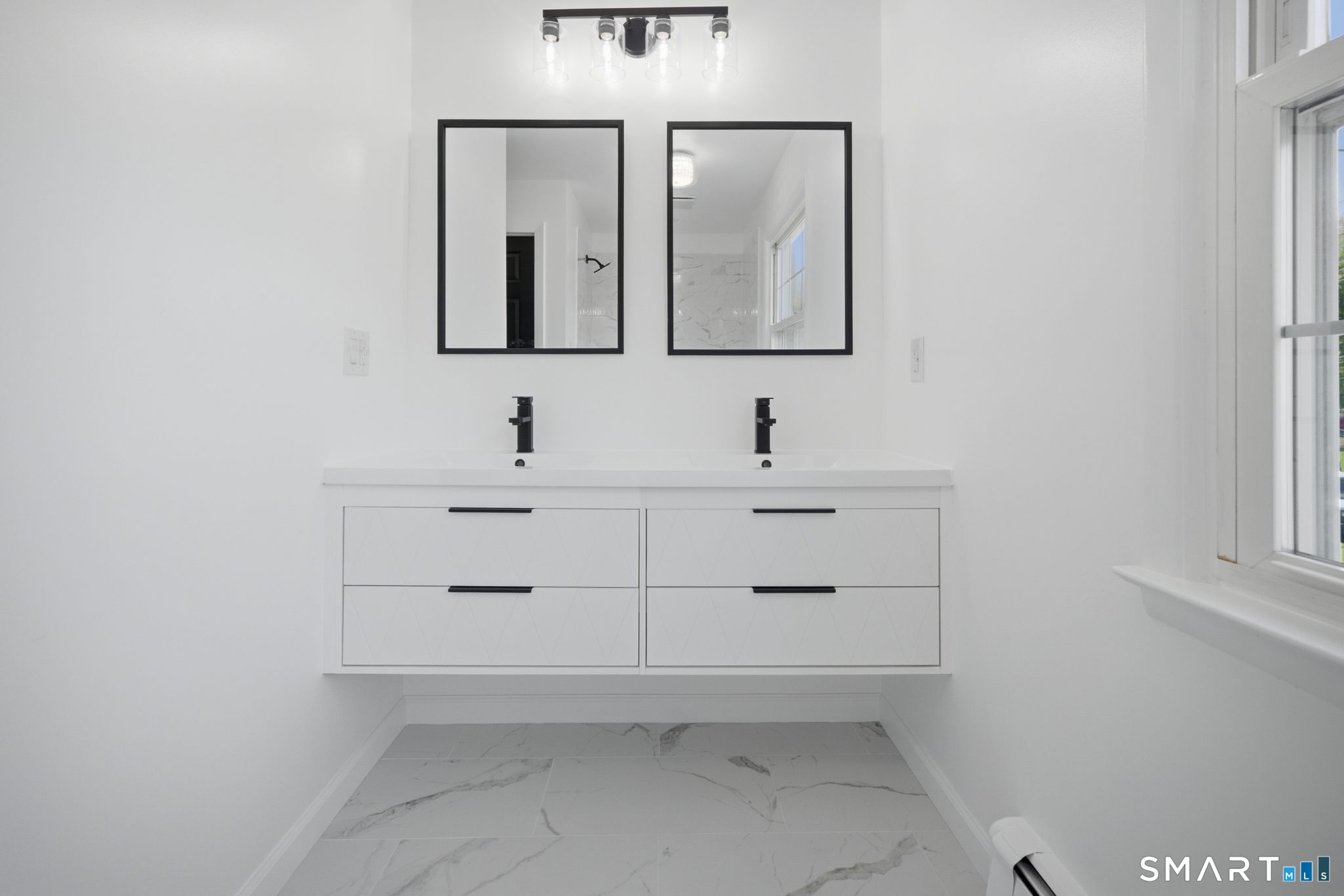 32 Brentwood Drive Bloomfield CT 06002
