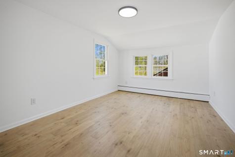 32 Brentwood Drive Bloomfield CT 06002