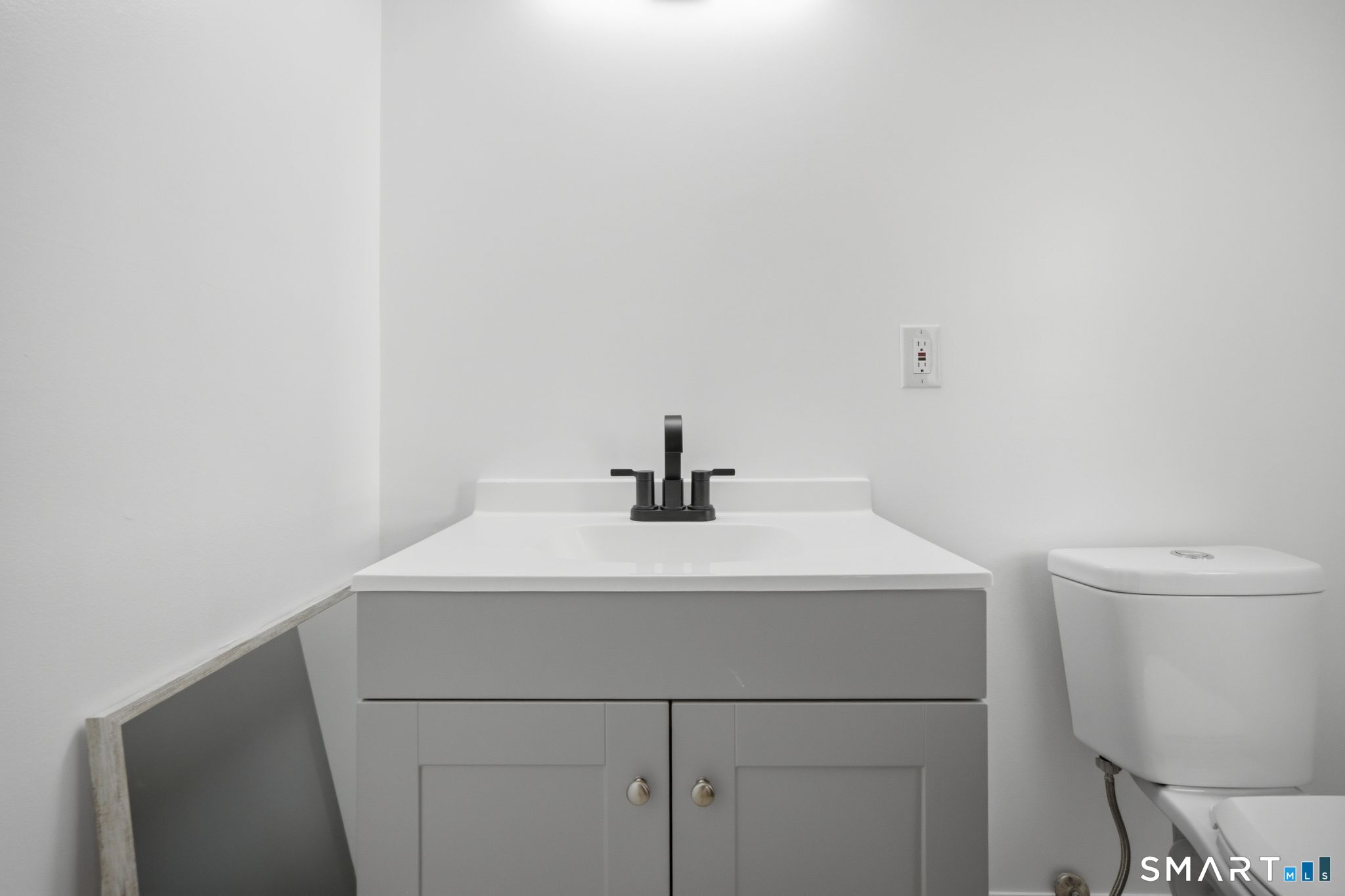32 Brentwood Drive Bloomfield CT 06002