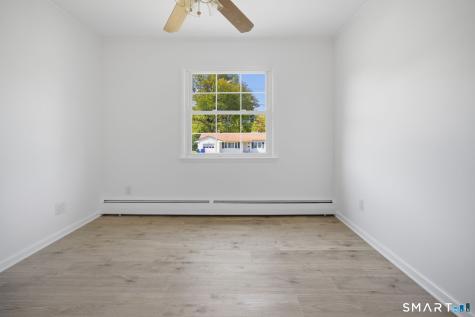 32 Brentwood Drive Bloomfield CT 06002