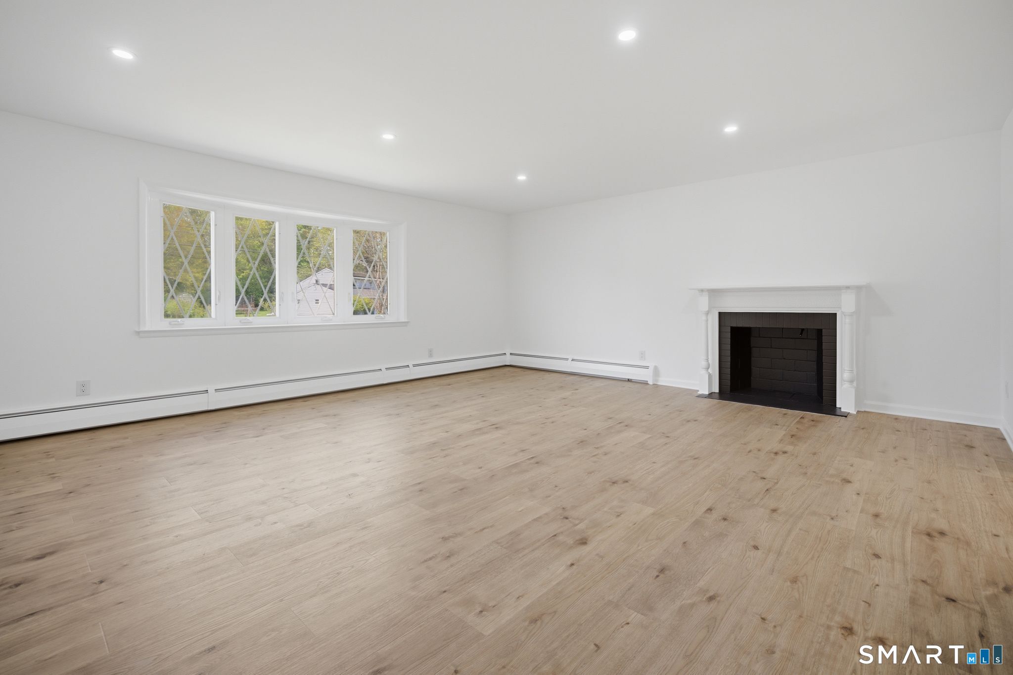 32 Brentwood Drive Bloomfield CT 06002