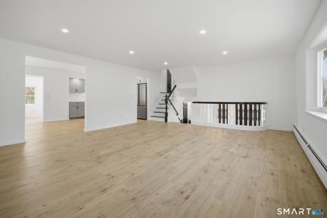32 Brentwood Drive Bloomfield CT 06002