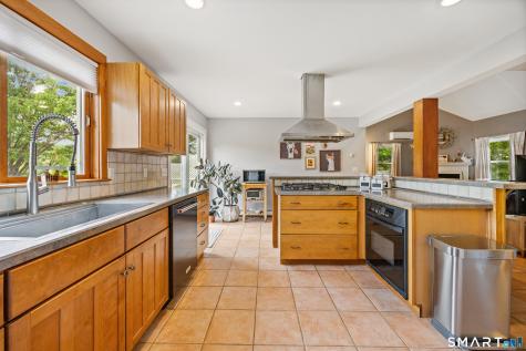 694 Millbrook Road Middletown CT 06457