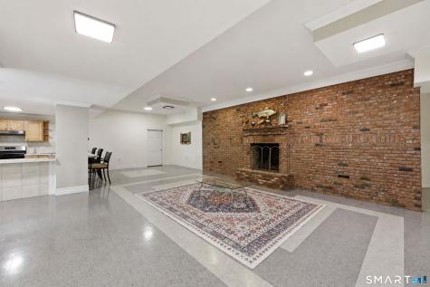 83 Bayberry Hill Road Avon CT 06001