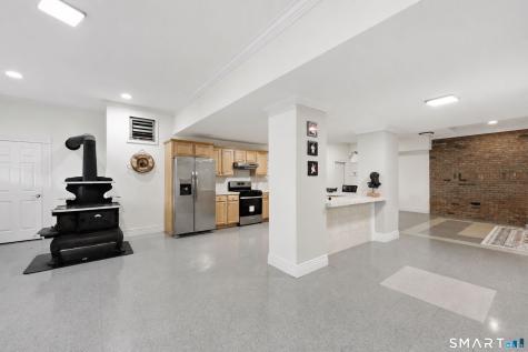 83 Bayberry Hill Road Avon CT 06001