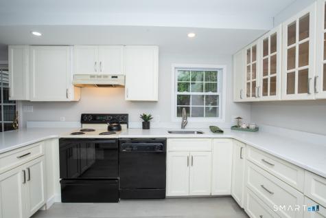 36 Jamestown Circle Wallingford CT 06492
