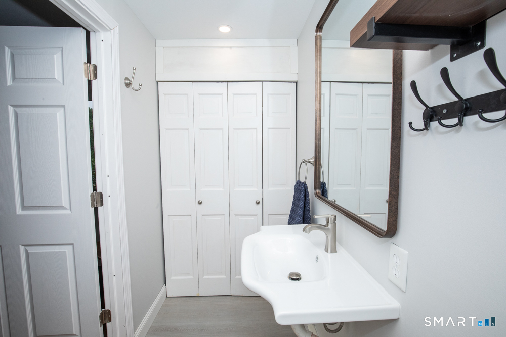 36 Jamestown Circle Wallingford CT 06492