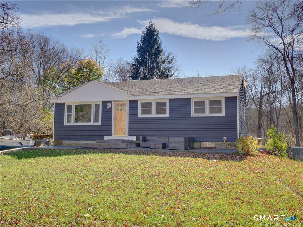 38 Pond Drive North Stonington CT 06359