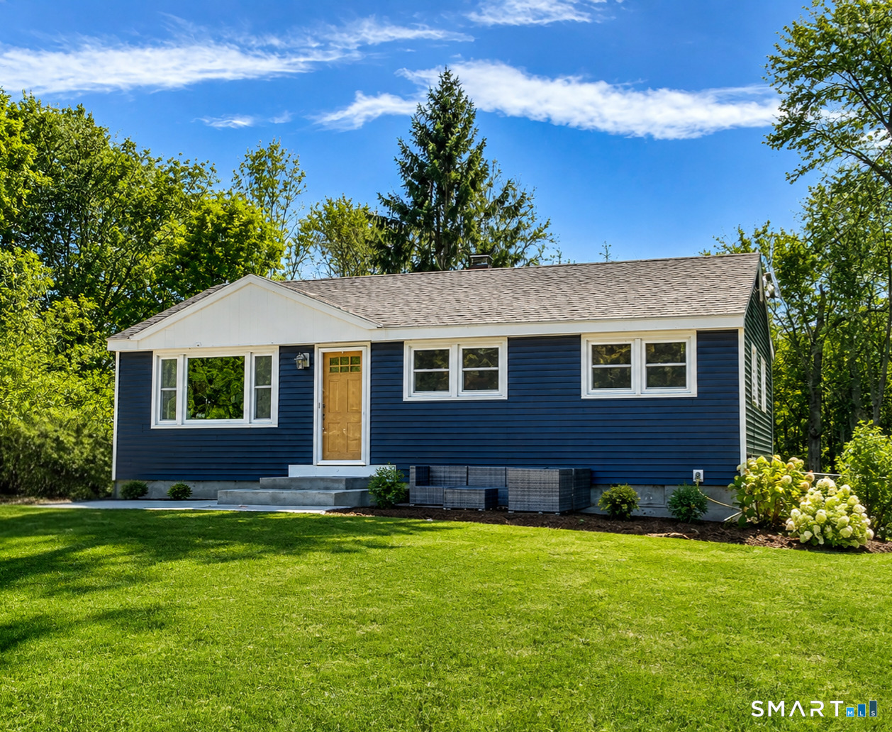 38 Pond Drive North Stonington CT 06359