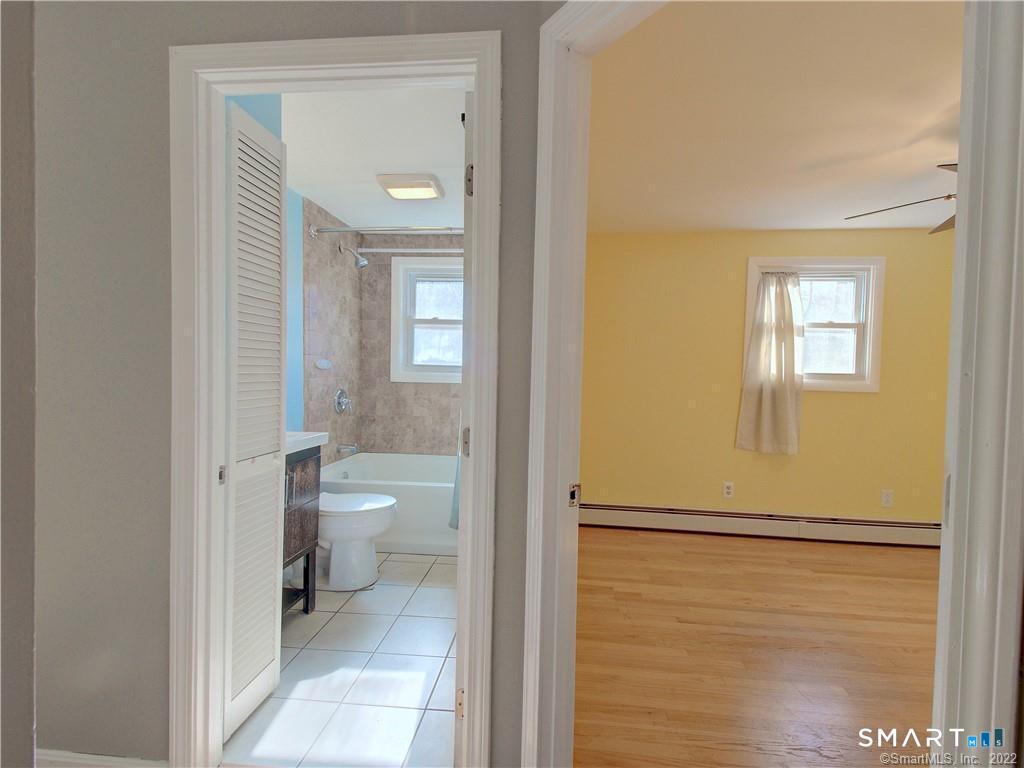 38 Pond Drive North Stonington CT 06359