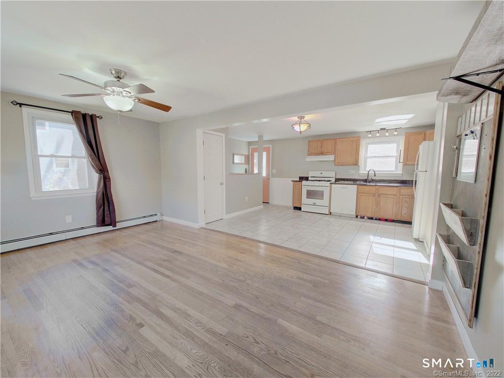 38 Pond Drive North Stonington CT 06359