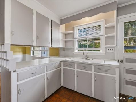 15 Third Avenue Branford CT 06405