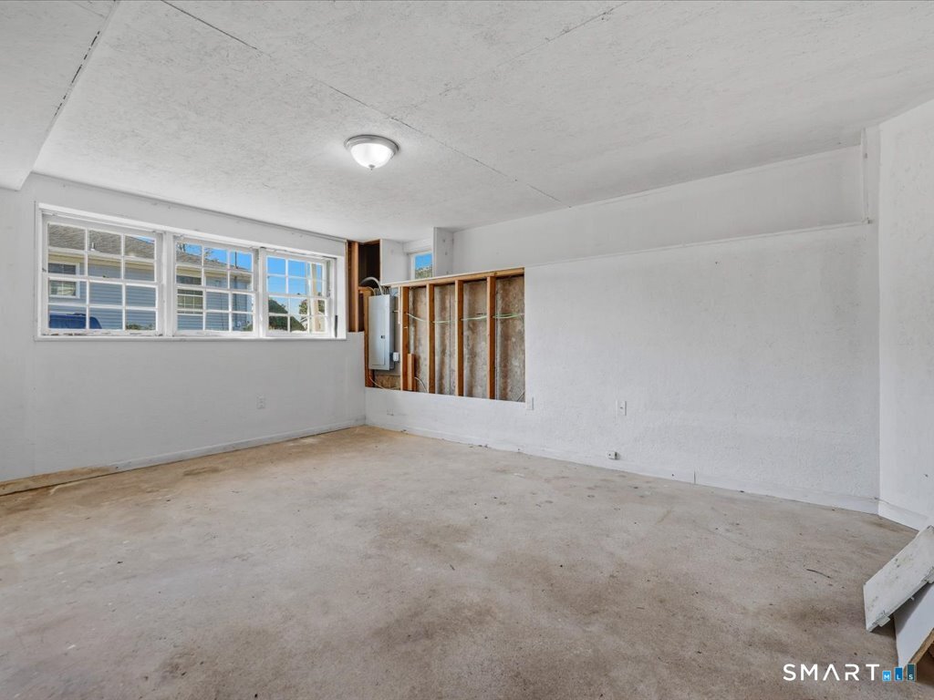 15 Third Avenue Branford CT 06405