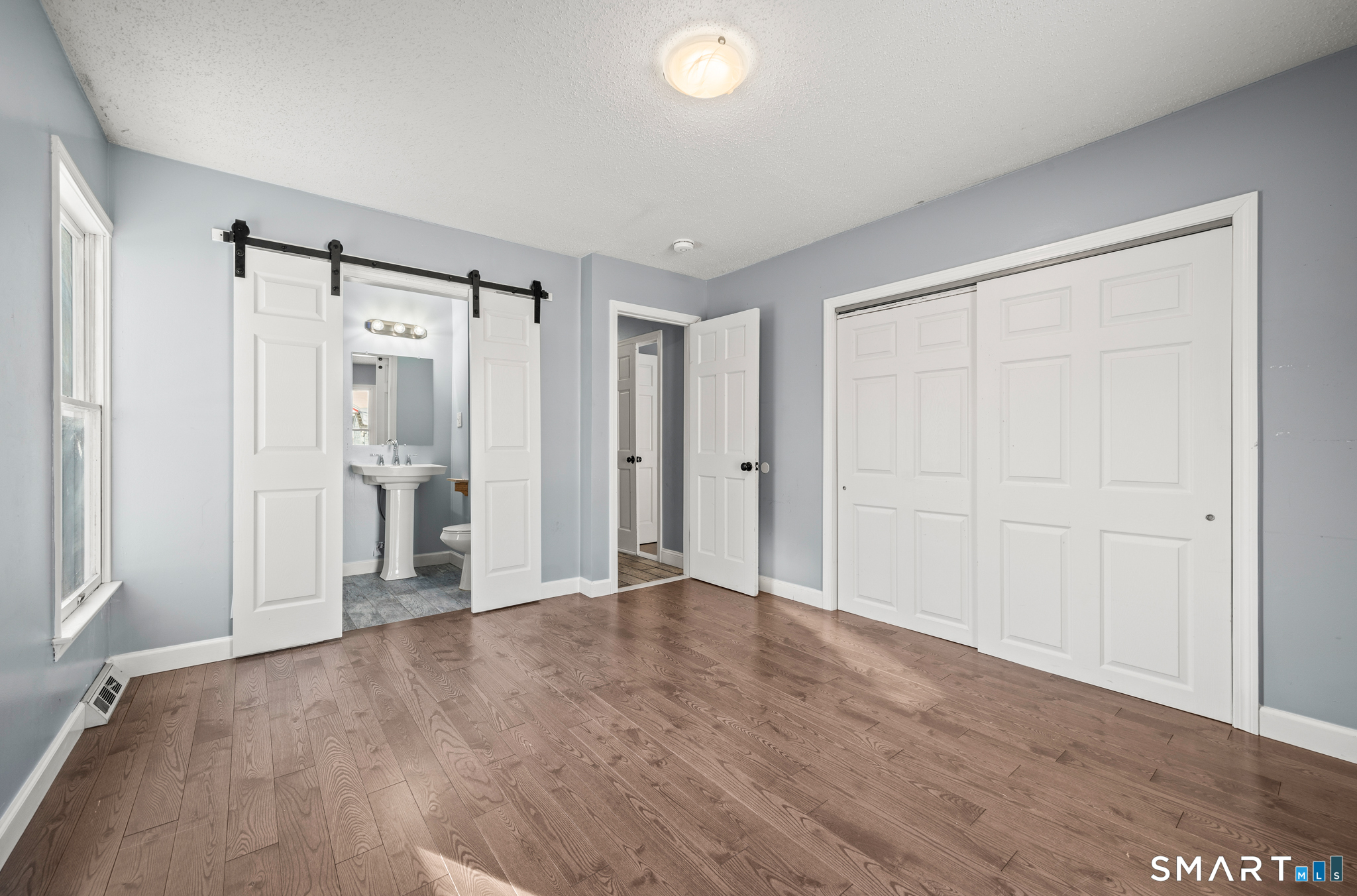 24 Pearl Street Glastonbury CT 06033