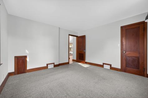 8 Quinebaug Road Norwich CT 06360