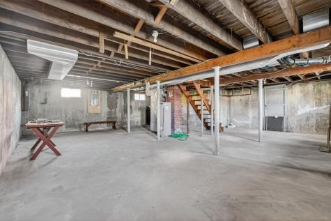 8 Quinebaug Road Norwich CT 06360