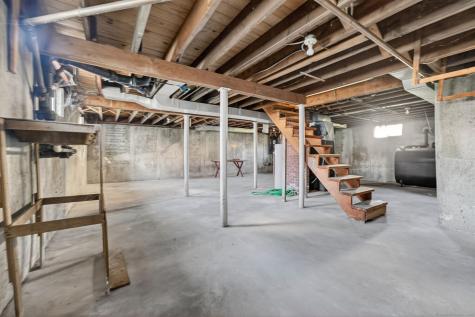 8 Quinebaug Road Norwich CT 06360