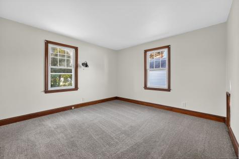 8 Quinebaug Road Norwich CT 06360