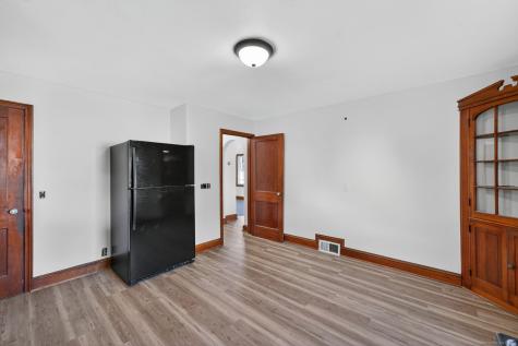 8 Quinebaug Road Norwich CT 06360