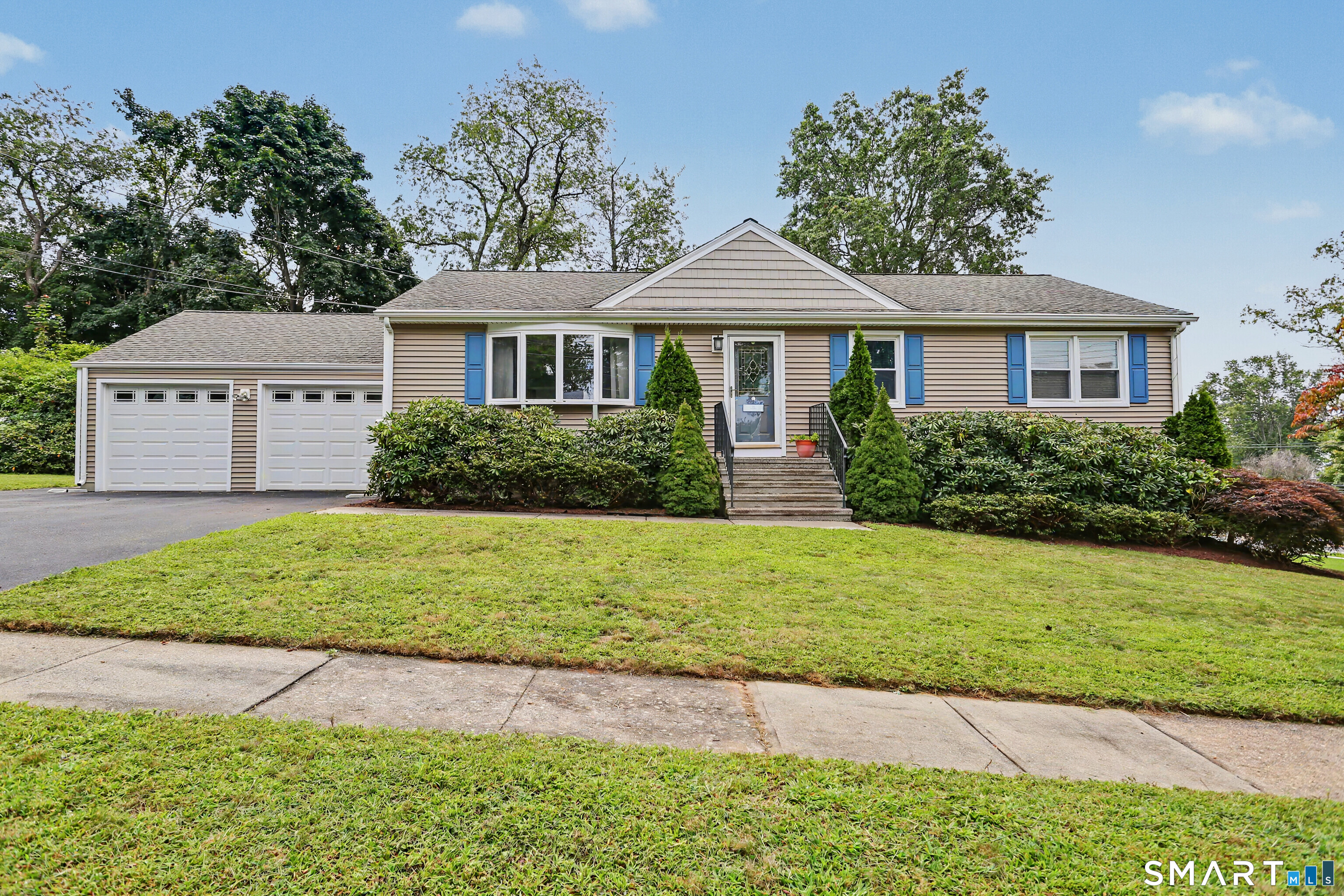 35 Sunrise Terrace Stratford CT 06614