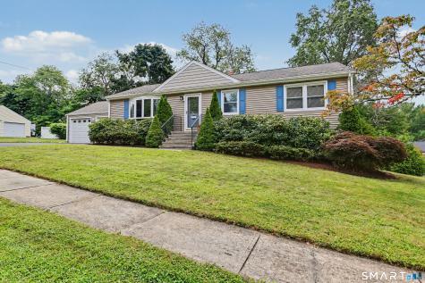 35 Sunrise Terrace Stratford CT 06614