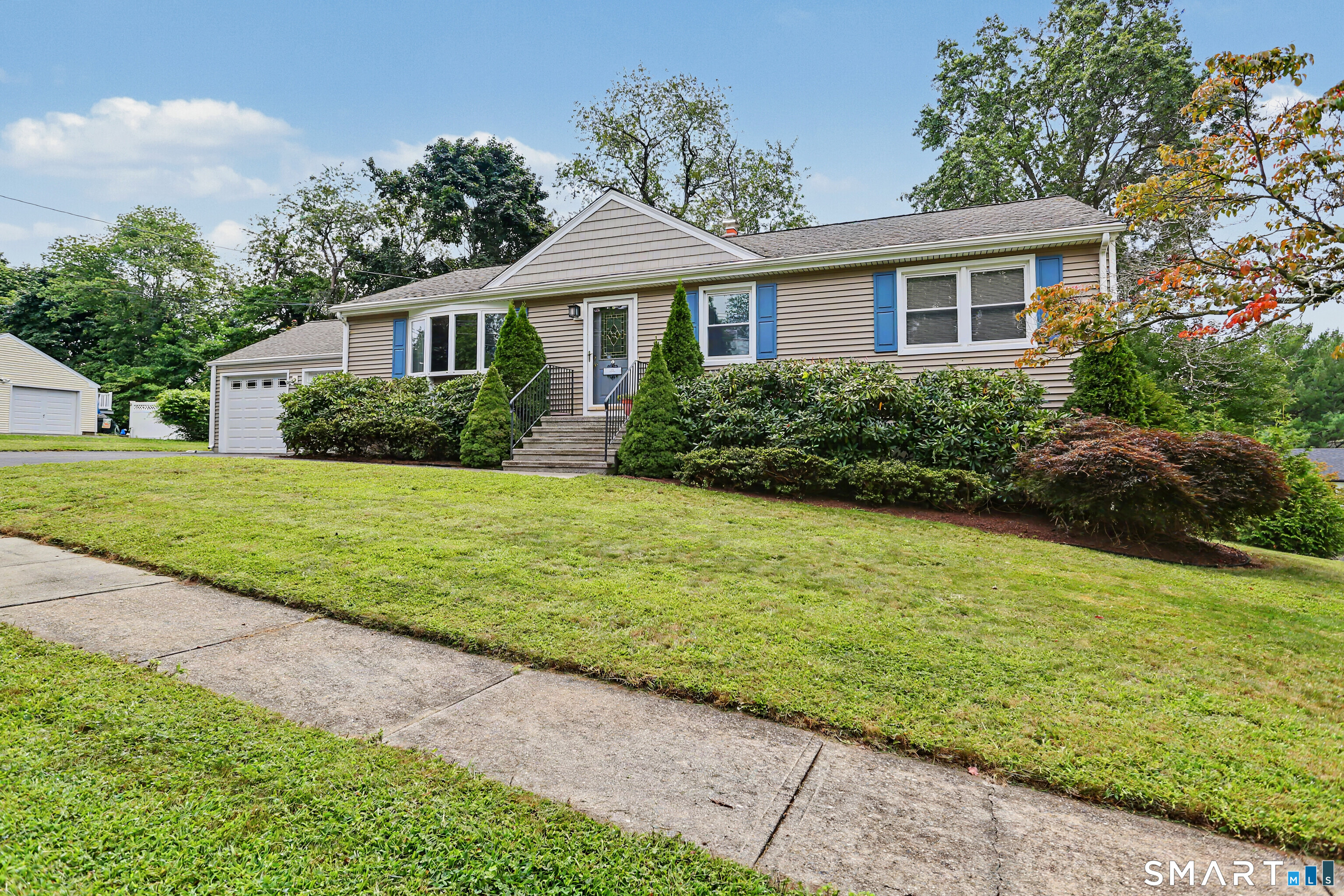 35 Sunrise Terrace Stratford CT 06614