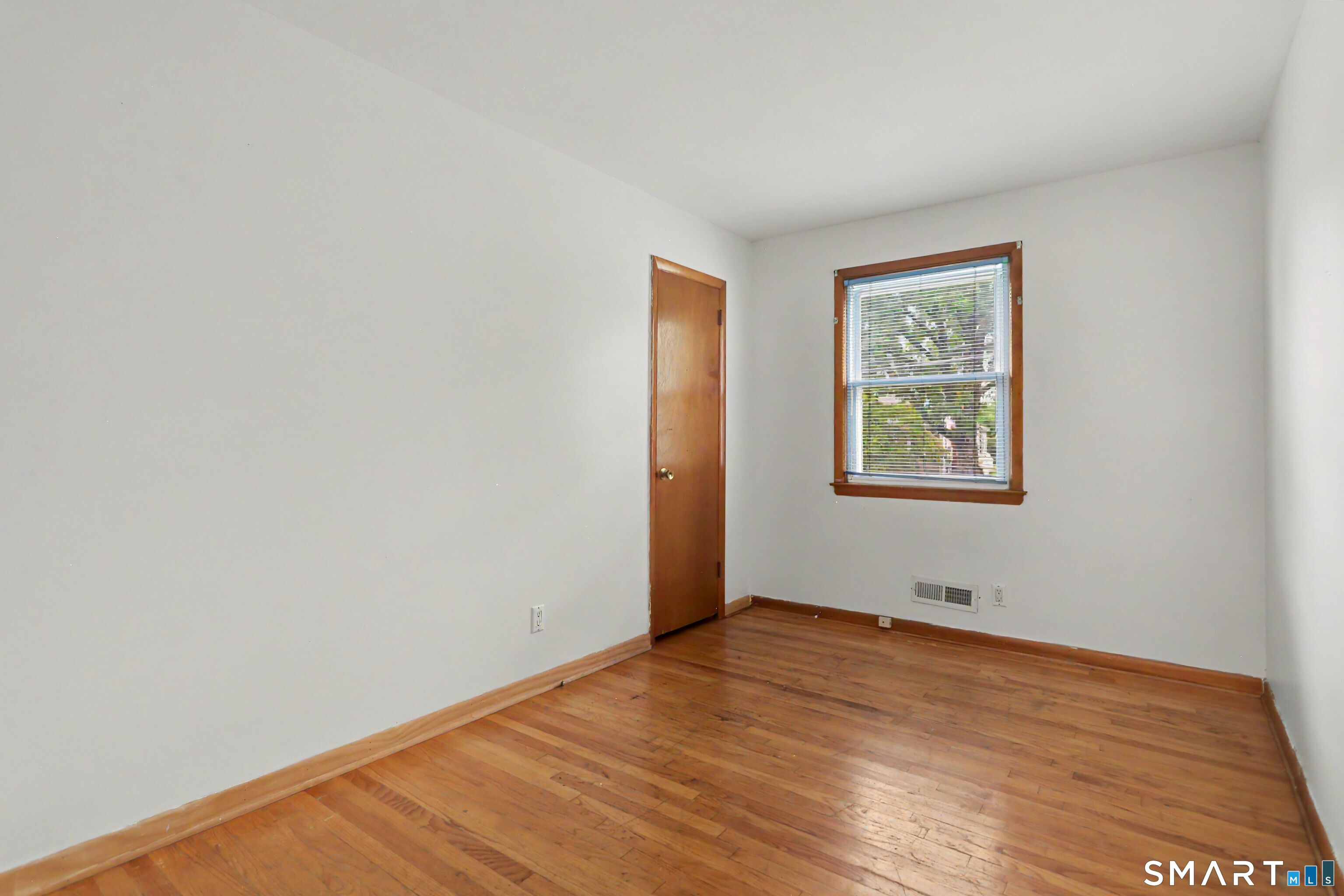35 Sunrise Terrace Stratford CT 06614