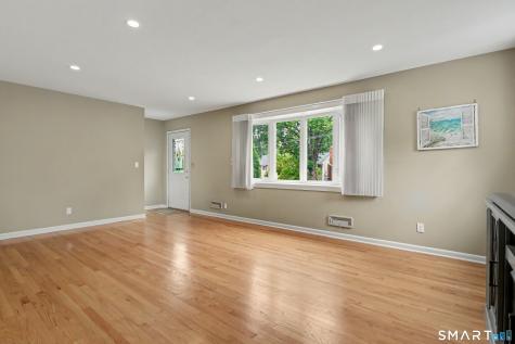 35 Sunrise Terrace Stratford CT 06614