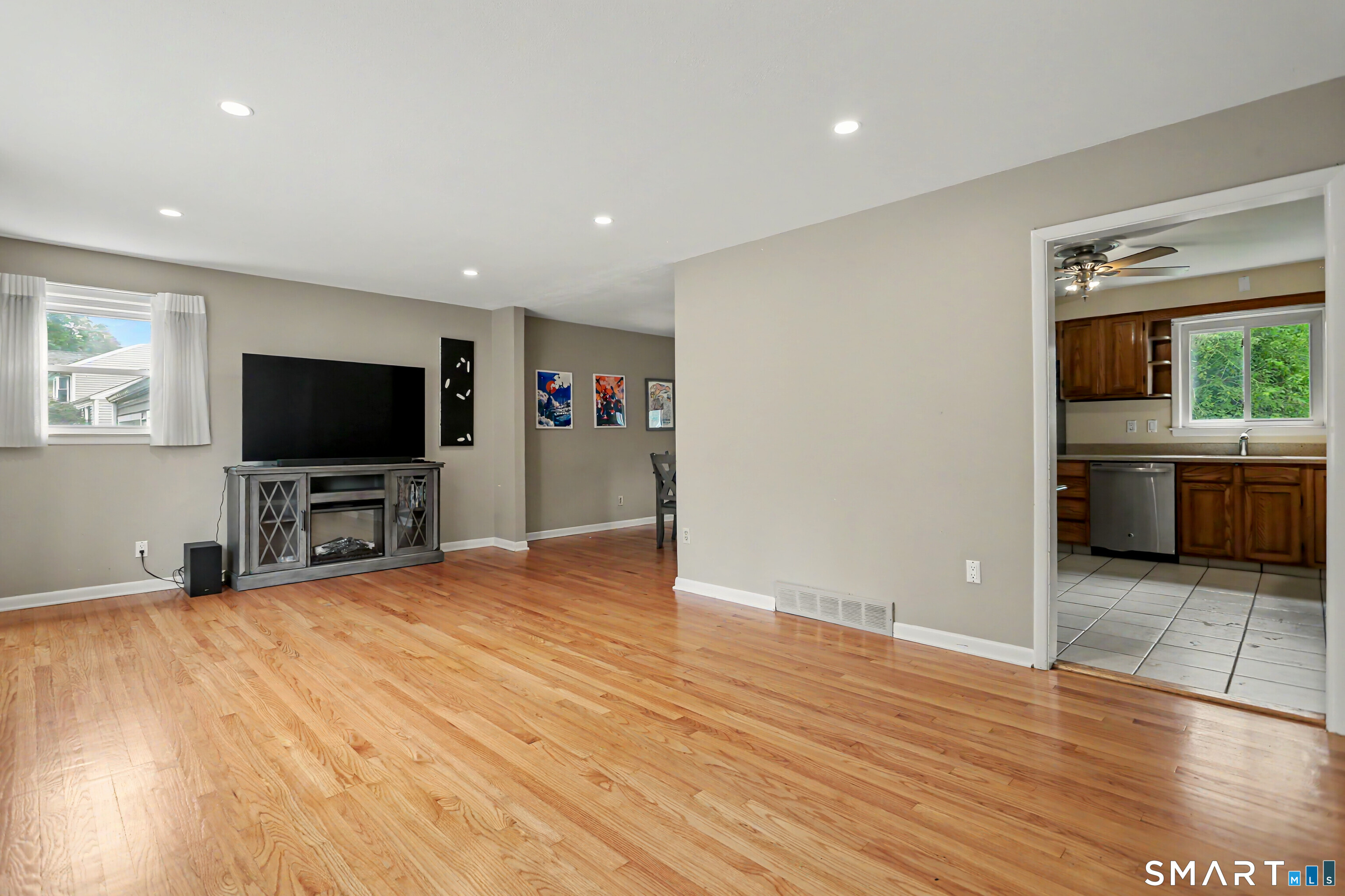 35 Sunrise Terrace Stratford CT 06614