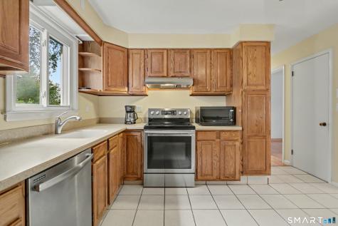 35 Sunrise Terrace Stratford CT 06614