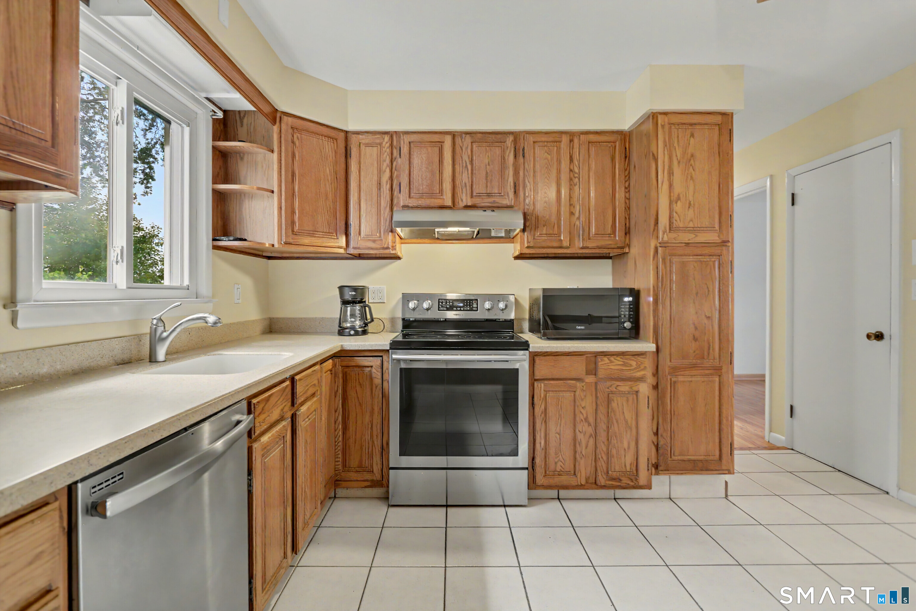 35 Sunrise Terrace Stratford CT 06614