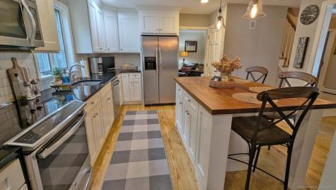 11 Nutmeg Lane East Hampton CT 06424