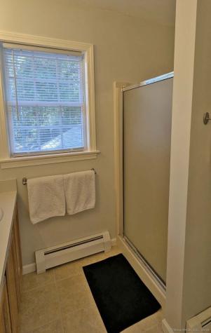 11 Nutmeg Lane East Hampton CT 06424