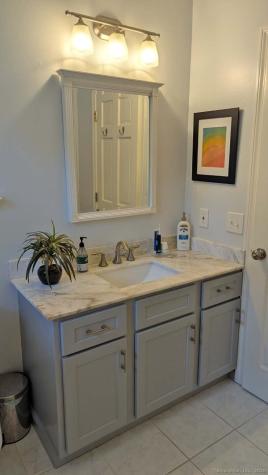 11 Nutmeg Lane East Hampton CT 06424