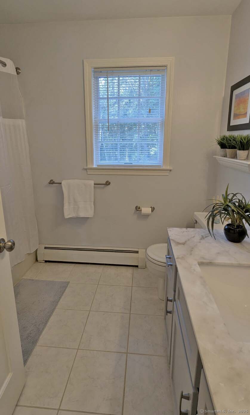 11 Nutmeg Lane East Hampton CT 06424