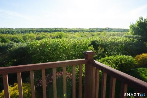 33 Knoll Ridge Court Middletown CT 06457