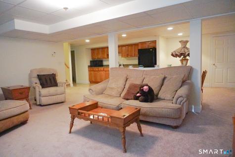 33 Knoll Ridge Court Middletown CT 06457