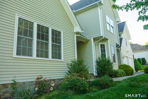 33 Knoll Ridge Court Middletown CT 06457