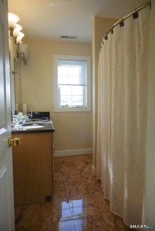 33 Knoll Ridge Court Middletown CT 06457