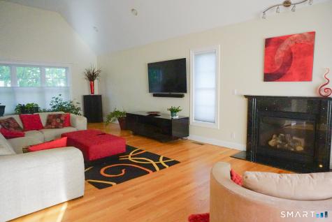33 Knoll Ridge Court Middletown CT 06457