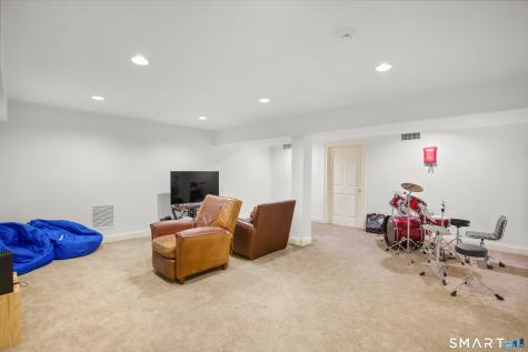 21 Daniel Court Westport CT 06880