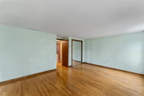 16 Settlers Lane Newtown CT 06482