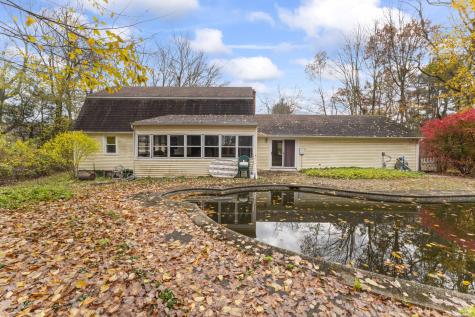 16 Settlers Lane Newtown CT 06482