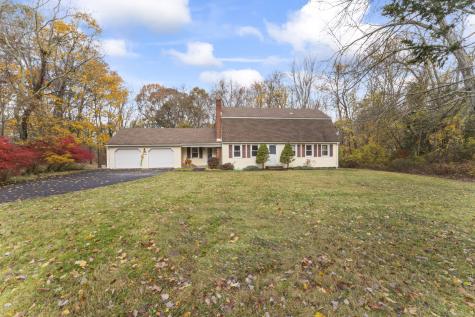 16 Settlers Lane Newtown CT 06482