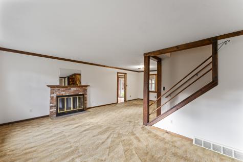 16 Settlers Lane Newtown CT 06482