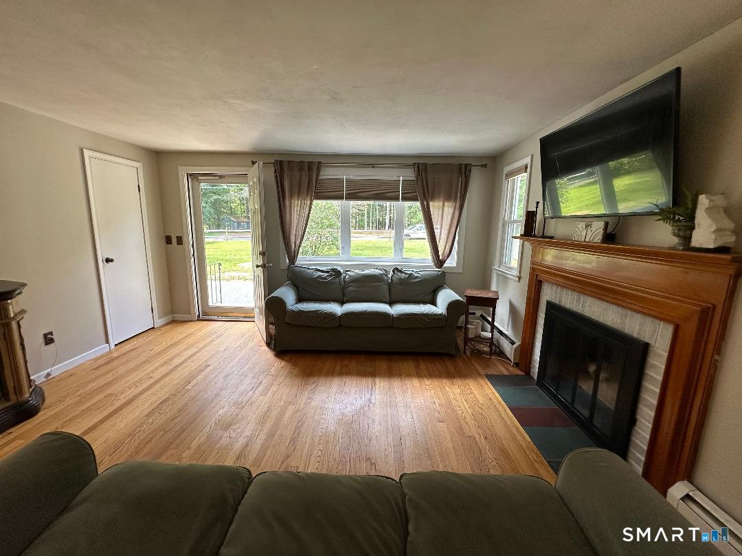12 Oakwood Drive Granby CT 06035