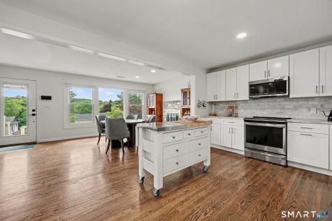 13 Fox Hollow Road New Fairfield CT 06812