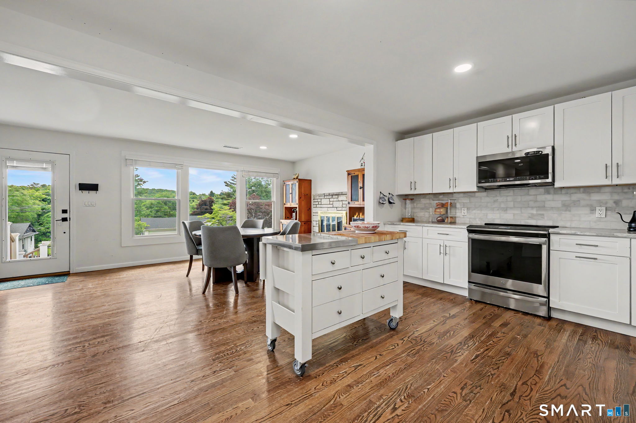 13 Fox Hollow Road New Fairfield CT 06812