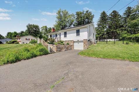 13 Fox Hollow Road New Fairfield CT 06812